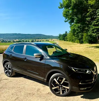 Nissan Qashqai 1.6 dCi Tekna+ 4x4 — SUV robuste, tout-terrain fiable, état impeccable — vue extérieure