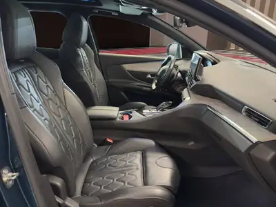 Peugeot 3008 225e Hybrid² GT — SUV hybride performant, 76'590 km seulement — Miniatur 8