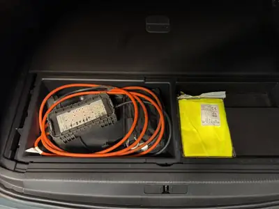Peugeot 3008 225e Hybrid² GT — SUV hybride performant, 76'590 km seulement — Miniatur 15