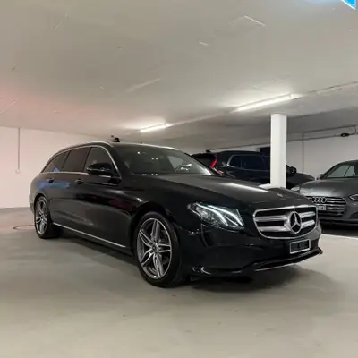 Mercedes-Benz E 200 Avantgarde — Break élégant, 50 000 km, équipement premium — vista esterna