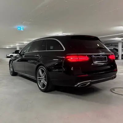 Mercedes-Benz E 200 Avantgarde — Break élégant, 50 000 km, équipement premium — interni