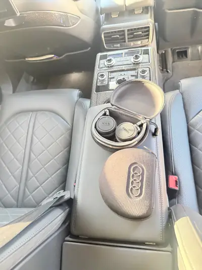 Audi S8 4.0 V8 TFSI Quattro — Berline de luxe haute performance, 127'000 km — Thumbnail 19