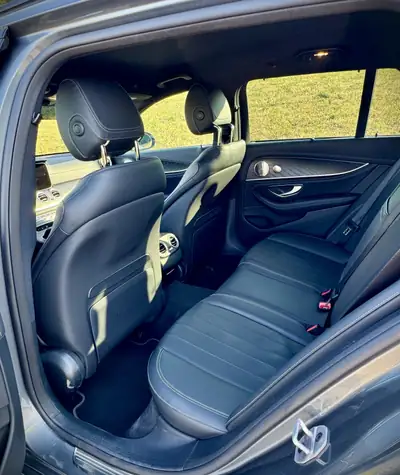 Mercedes-Benz E 400 d AMG Line 4MATIC — Break diesel performant, 68000 km seulement — Detail
