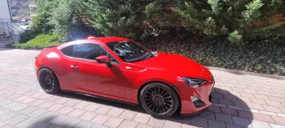 Toyota GT 86 — Coupé sportif 2013, 273 ch et transmission manuelle — Armaturenbrett