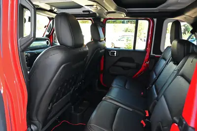 Jeep Wrangler Rubicon 392 — Le V8 HEMI 6.4L ultime pour les aventuriers — Miniature 18