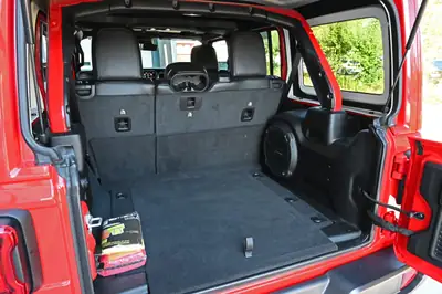 Jeep Wrangler Rubicon 392 — Le V8 HEMI 6.4L ultime pour les aventuriers — Miniature 20