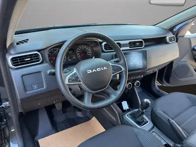Dacia Duster TCe 150 Journey 4x4 — SUV polyvalent, 4 roues motrices et équipements premium — Miniatura 10