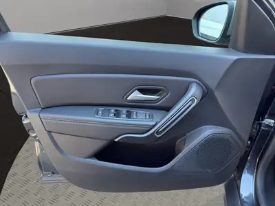 Dacia Duster TCe 150 Journey 4x4 — SUV polyvalent, 4 roues motrices et équipements premium — Miniatura 12