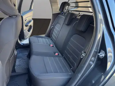 Dacia Duster TCe 150 Journey 4x4 — SUV polyvalent, 4 roues motrices et équipements premium — Miniatura 13
