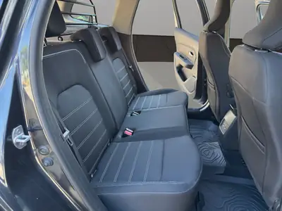 Dacia Duster TCe 150 Journey 4x4 — SUV polyvalent, 4 roues motrices et équipements premium — Miniatura 18