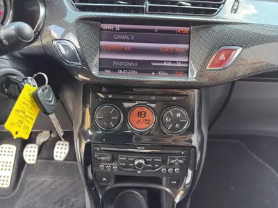 DS3 1.6 THP Sport Chic 2011 — Citadine dynamique, entretien à jour, sans sinistre — Thumbnail 15