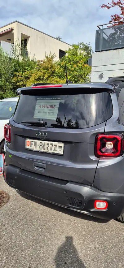 Jeep Renegade 1.5 Turbo Swiss Limited — SUV compact hybride, entretien réduit — Armaturenbrett