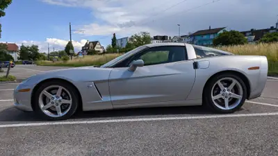 Chevrolet Corvette 6.0 V8 — Légendaire muscle car, 404 ch purs, kilométrage modéré — Armaturenbrett