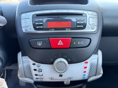 Toyota Aygo 1.0 VVT-i Luna 2014 — Citadine fiable, sans accident, prête à l'emploi — Miniatur 15