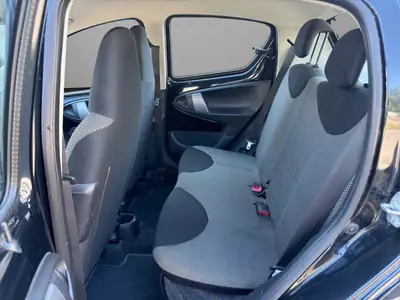Toyota Aygo 1.0 VVT-i Luna 2014 — Citadine fiable, sans accident, prête à l'emploi — Miniatur 13