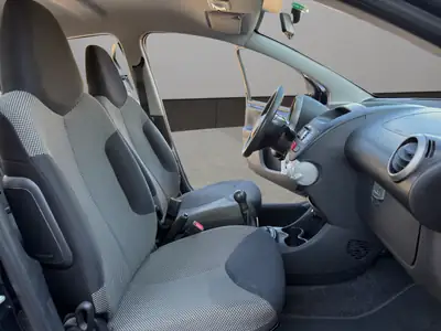 Toyota Aygo 1.0 VVT-i Luna 2014 — Citadine fiable, sans accident, prête à l'emploi — Miniatur 17