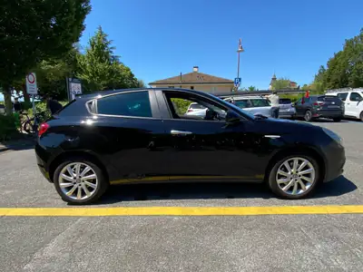 Alfa Romeo Giulietta 1.4 Turbo 150 ch — Italienne dynamique, entretien suivi — Miniatur 7
