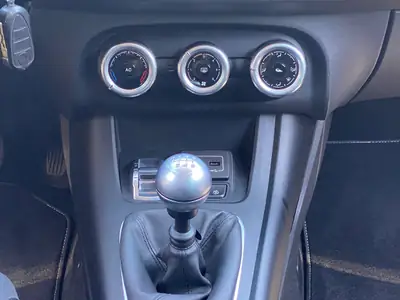 Alfa Romeo Giulietta 1.4 Turbo 150 ch — Italienne dynamique, entretien suivi — Miniatur 18