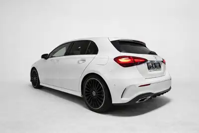 Mercedes-Benz Classe A 200 Night Star AMG Line — Compacte hybride légère, quasi neuve avec faible kilométrage — Innenraum