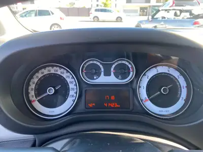 Fiat 500L 1.4 TB Lounge — Monospace polyvalent, faible kilométrage, sans sinistre — Miniatur 8