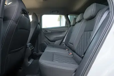 Skoda Karoq 1.5 TSI SportLine — SUV compact dynamique, 17'800 km seulement — Miniatur 12