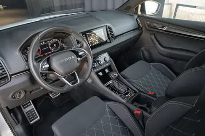 Skoda Karoq 1.5 TSI SportLine — SUV compact dynamique, 17'800 km seulement — Miniatur 13
