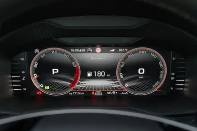Skoda Karoq 1.5 TSI SportLine — SUV compact dynamique, 17'800 km seulement — Miniatur 17