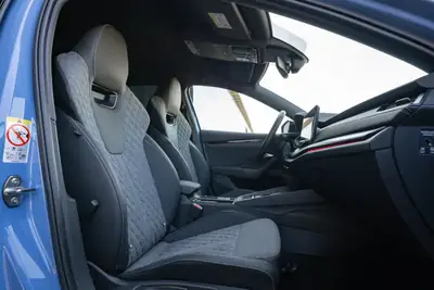Skoda Octavia Limousine 1.5 TSI mHEV — Hybride léger performant, 7000 km seulement — Miniatur 11