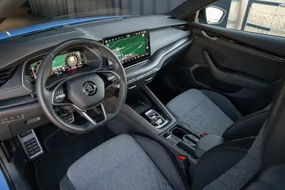 Skoda Octavia Limousine 1.5 TSI mHEV — Hybride léger performant, 7000 km seulement — Miniatur 13
