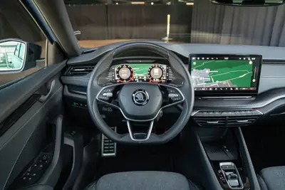 Skoda Octavia Limousine 1.5 TSI mHEV — Hybride léger performant, 7000 km seulement — Miniatur 16