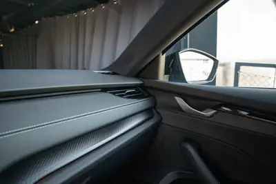 Skoda Octavia Limousine 1.5 TSI mHEV — Hybride léger performant, 7000 km seulement — Miniatur 24