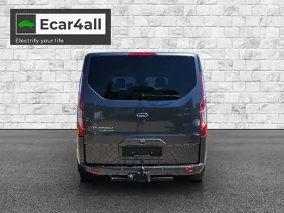 Ford Tourneo Custom 320 L1H1 Titanium — 8 places, diesel efficace, équipement premium — interni