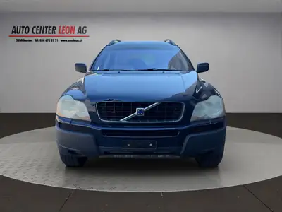 Volvo XC90 2.5T AWD — Le SUV 7 places robuste et spacieux, mécaniquement fiable — vista esterna