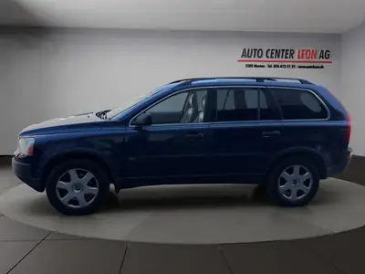 Volvo XC90 2.5T AWD — Le SUV 7 places robuste et spacieux, mécaniquement fiable — vista posteriore