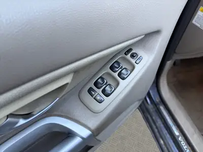 Volvo XC90 2.5T AWD — Le SUV 7 places robuste et spacieux, mécaniquement fiable — Miniatura 11