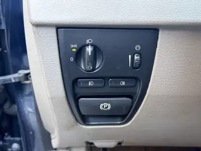 Volvo XC90 2.5T AWD — Le SUV 7 places robuste et spacieux, mécaniquement fiable — Miniatura 21