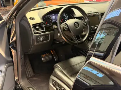VW Touareg 3.0 V6 TDI 262 — SUV premium diesel, entretien complet & équipement R-Line — Miniatur 8
