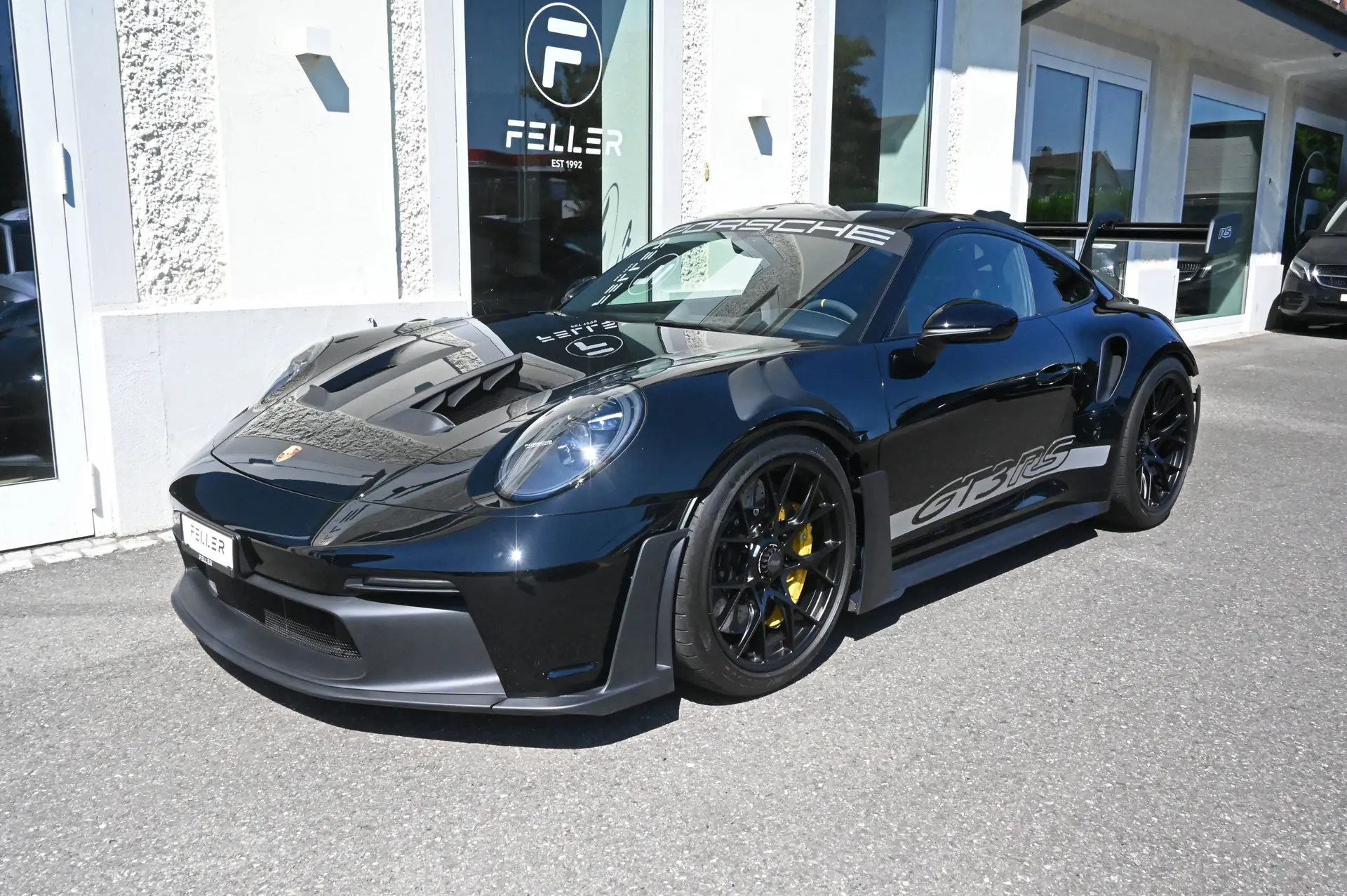 Porsche 911 GT3 RS 2025 — Légendaire sportive, 525 ch et 3 200 km seulement