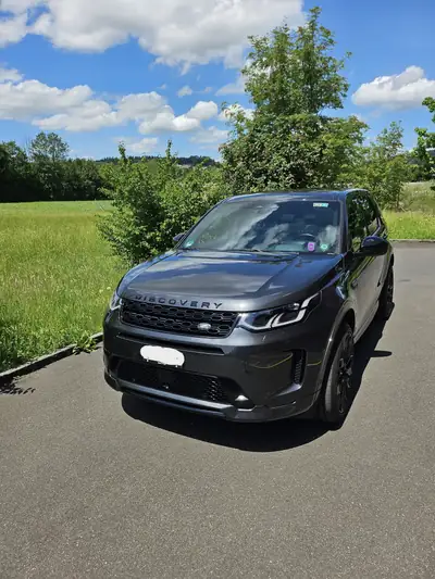 Land Rover Discovery Sport P300e — SUV hybride rechargeable, AWD, première main — Außenansicht