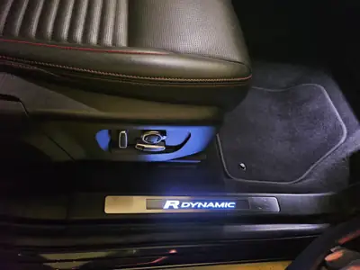 Land Rover Discovery Sport P300e — SUV hybride rechargeable, AWD, première main — Miniatur 8