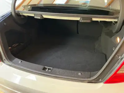 Mercedes-Benz C 180 Kompressor — Berline élégante, moteur suralimenté, excellent état — Miniatura 15