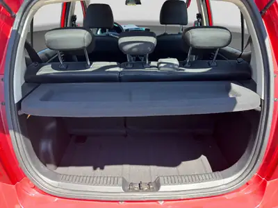 Hyundai i10 1.1 Comfort — Citadine économique, peu kilométrée et sans sinistre — Miniatur 15