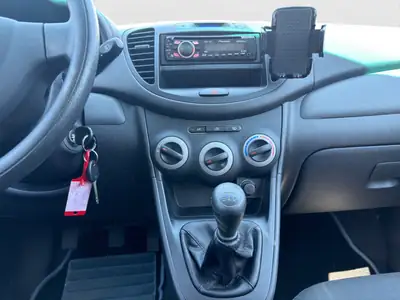 Hyundai i10 1.1 Comfort — Citadine économique, peu kilométrée et sans sinistre — Miniatur 13