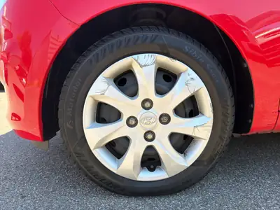 Hyundai i10 1.1 Comfort — Citadine économique, peu kilométrée et sans sinistre — Miniatur 16