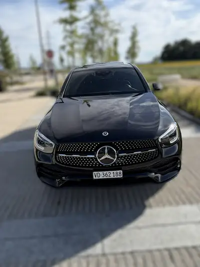 Mercedes-Benz GLC 300 e AMG Line — Hybride rechargeable performant, 124'000 km — exterior view