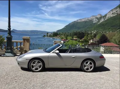 Porsche 911 Carrera Cabriolet 2001 — Icône des années 2000, 300 ch et toit ouvert — Seitenansicht
