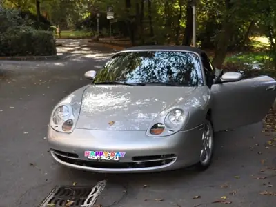 Porsche 911 Carrera Cabriolet 2001 — Icône des années 2000, 300 ch et toit ouvert — Detail