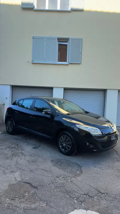Renault Mégane 1.4 TCe Expression — Berline urbaine fiable, 99 000 km seulement — interior