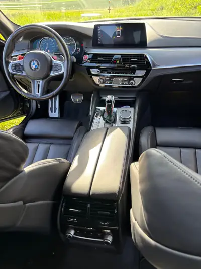 BMW M5 Compétition — Berline de luxe 625 ch, seulement 63'100 km — dettaglio