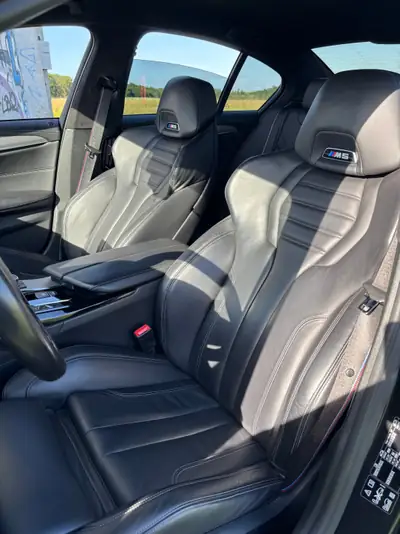BMW M5 Compétition — Berline de luxe 625 ch, seulement 63'100 km — cruscotto